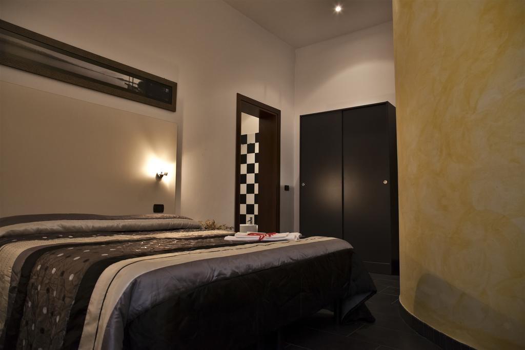Zen Room Ferrara Eksteriør billede